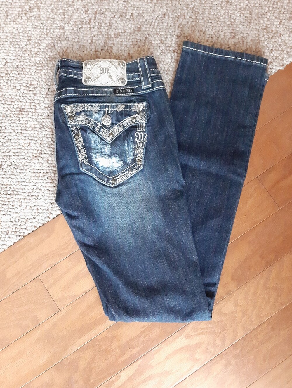 Miss Me Distressed Signature Straight Jeans size 28